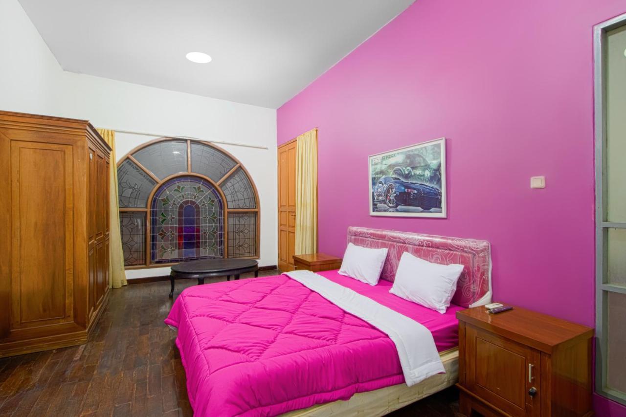 Tobana House Bintaro Hotel Джакарта Екстериор снимка