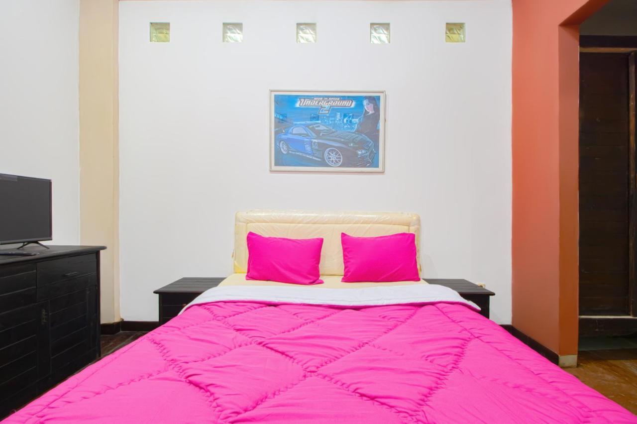 Tobana House Bintaro Hotel Джакарта Екстериор снимка
