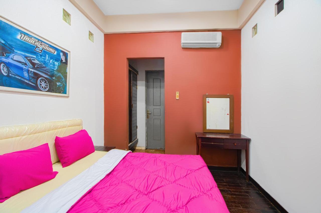 Tobana House Bintaro Hotel Джакарта Екстериор снимка