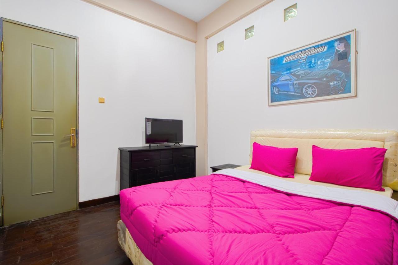 Tobana House Bintaro Hotel Джакарта Екстериор снимка