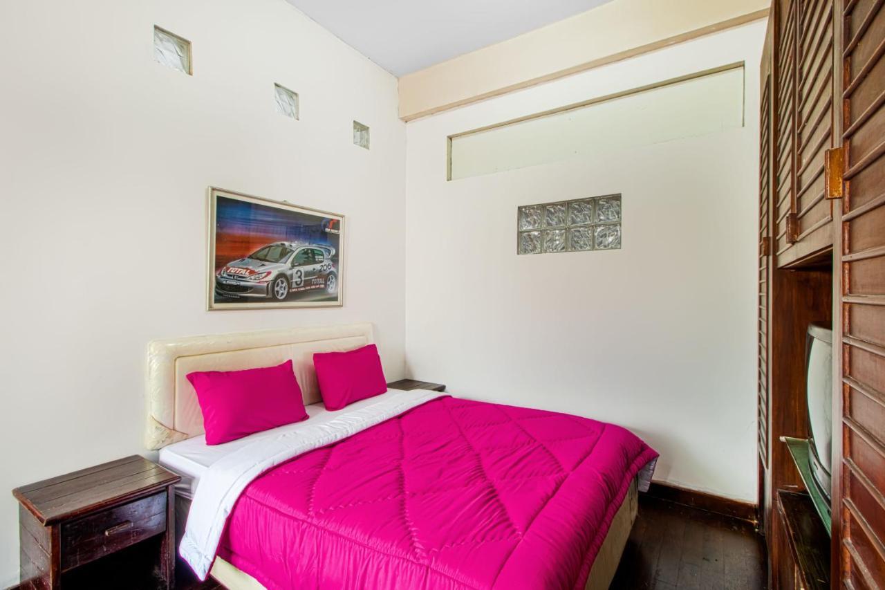 Tobana House Bintaro Hotel Джакарта Екстериор снимка