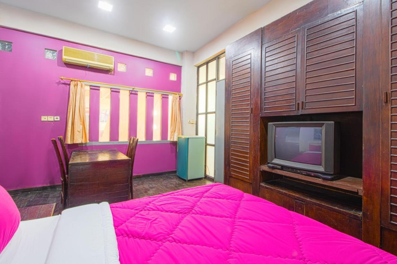 Tobana House Bintaro Hotel Джакарта Екстериор снимка