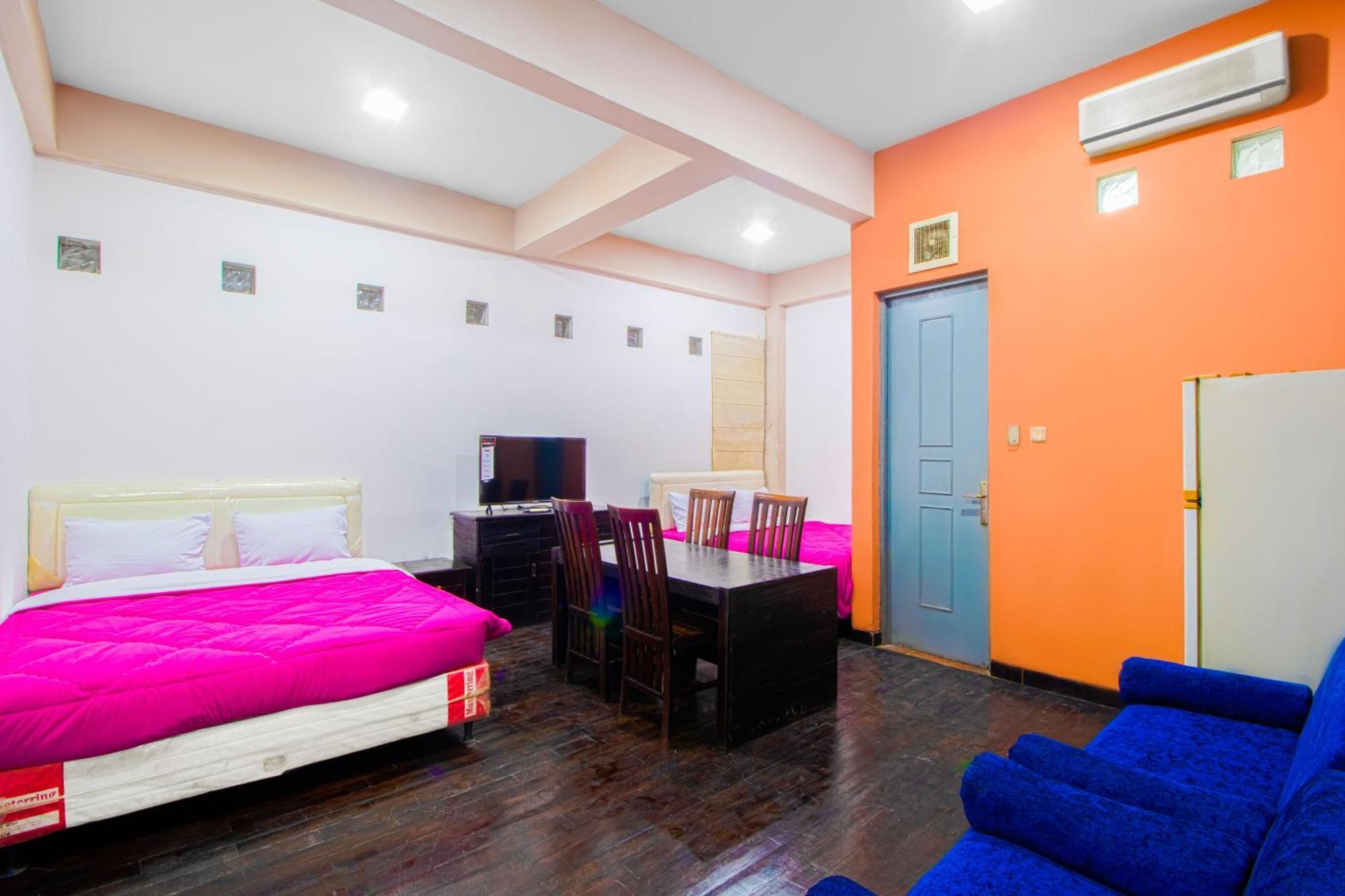 Tobana House Bintaro Hotel Джакарта Екстериор снимка
