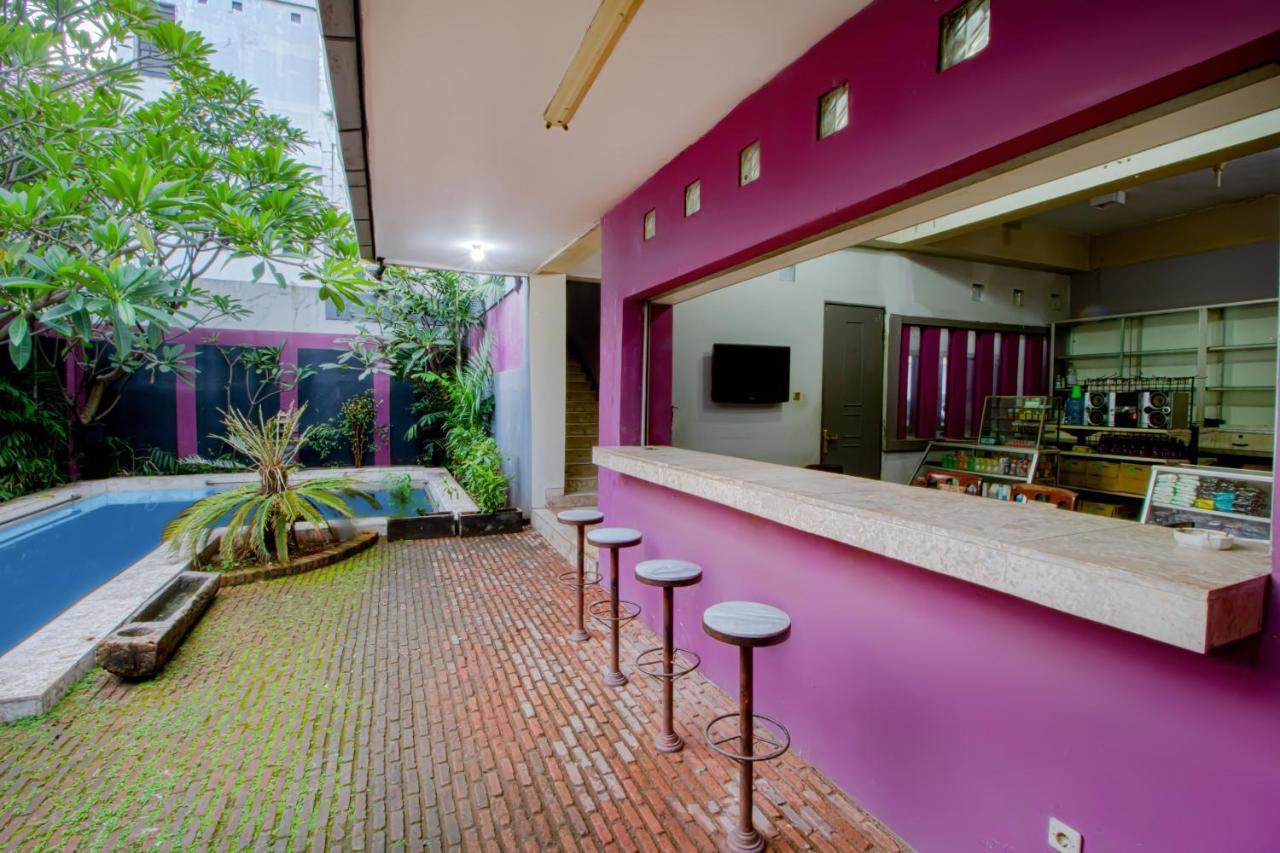 Tobana House Bintaro Hotel Джакарта Екстериор снимка