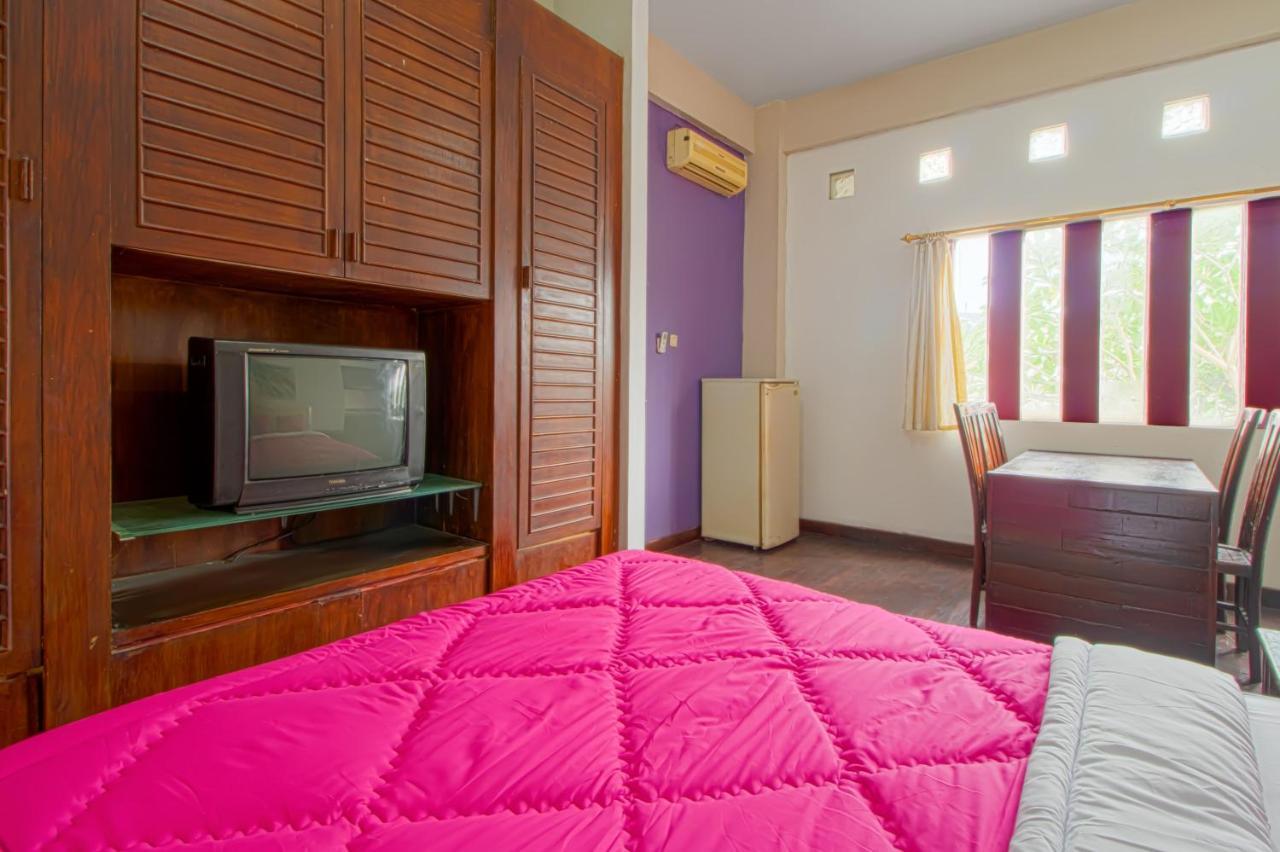 Tobana House Bintaro Hotel Джакарта Екстериор снимка