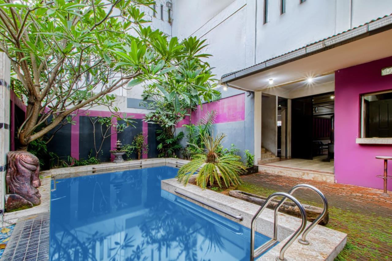 Tobana House Bintaro Hotel Джакарта Екстериор снимка